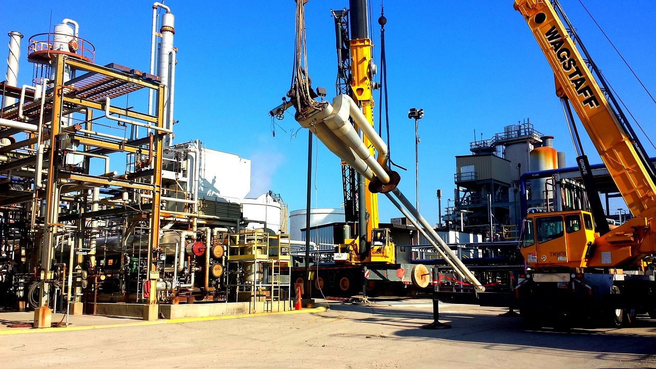 Oil rig refinery